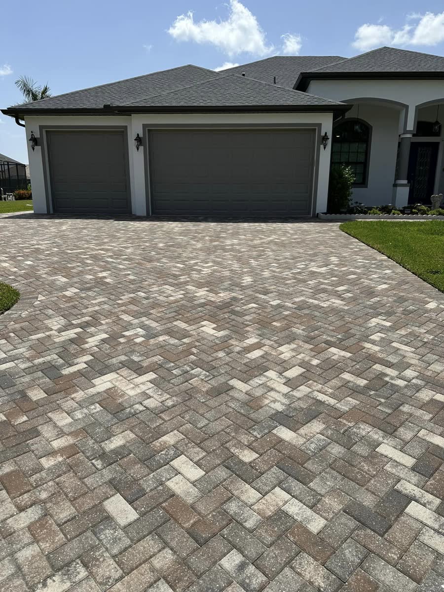 Paver driveway sealed by KB Sealing
