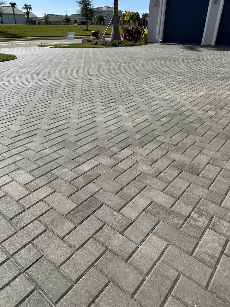 Pool lanai pavers sealed by KB Sealing